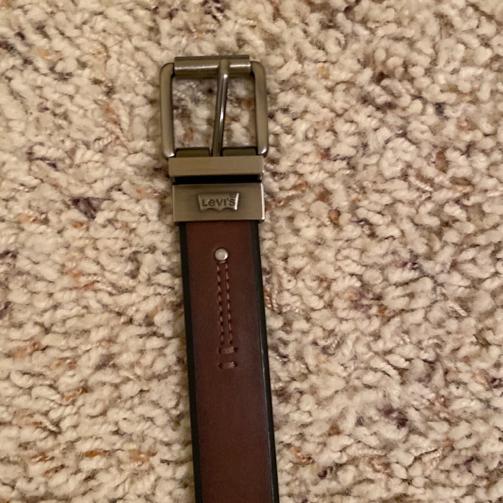 Like new boys Levi reversible belt